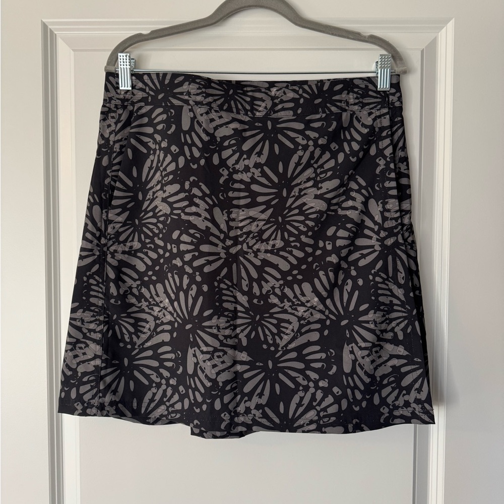 Ripskirt Hawaii Black and Gray Floral A-Line Skirt